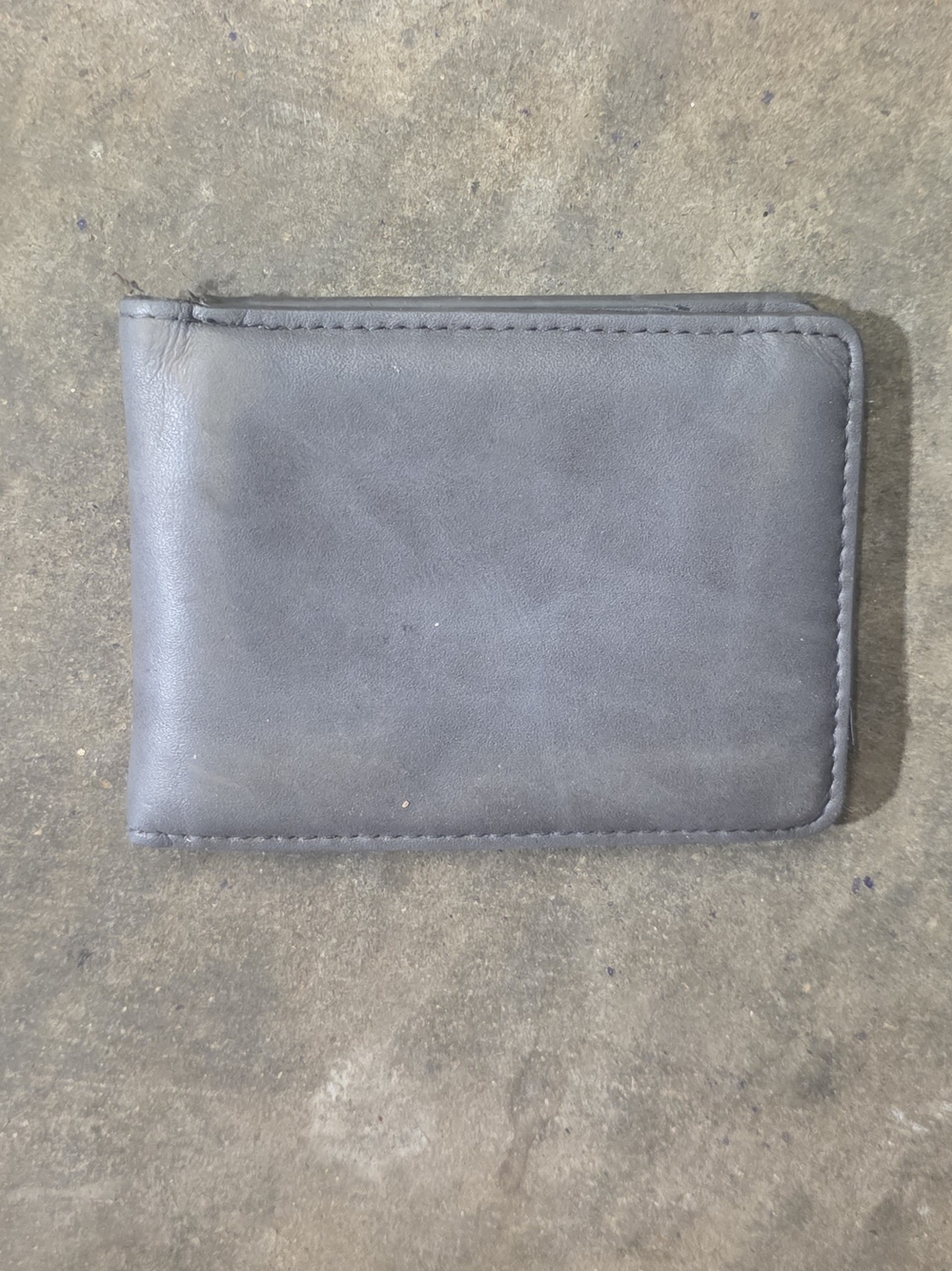 Men's Minimalist Gray Leather Wallet With Passcase